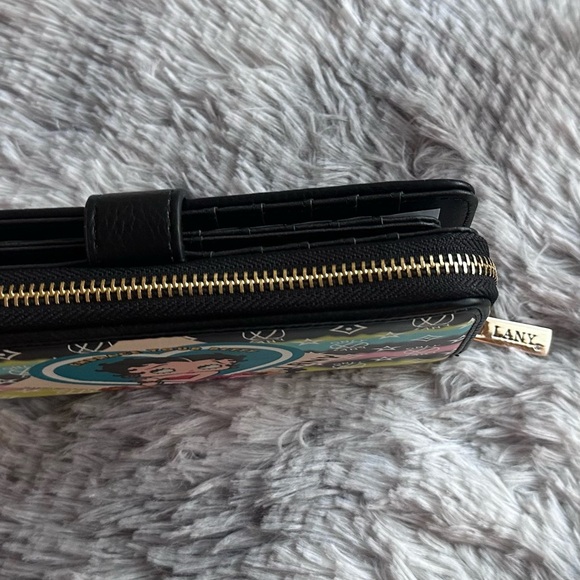 Betty Boop x LANY Wristlet Wallet NWT ♥️ - Picture 12 of 14